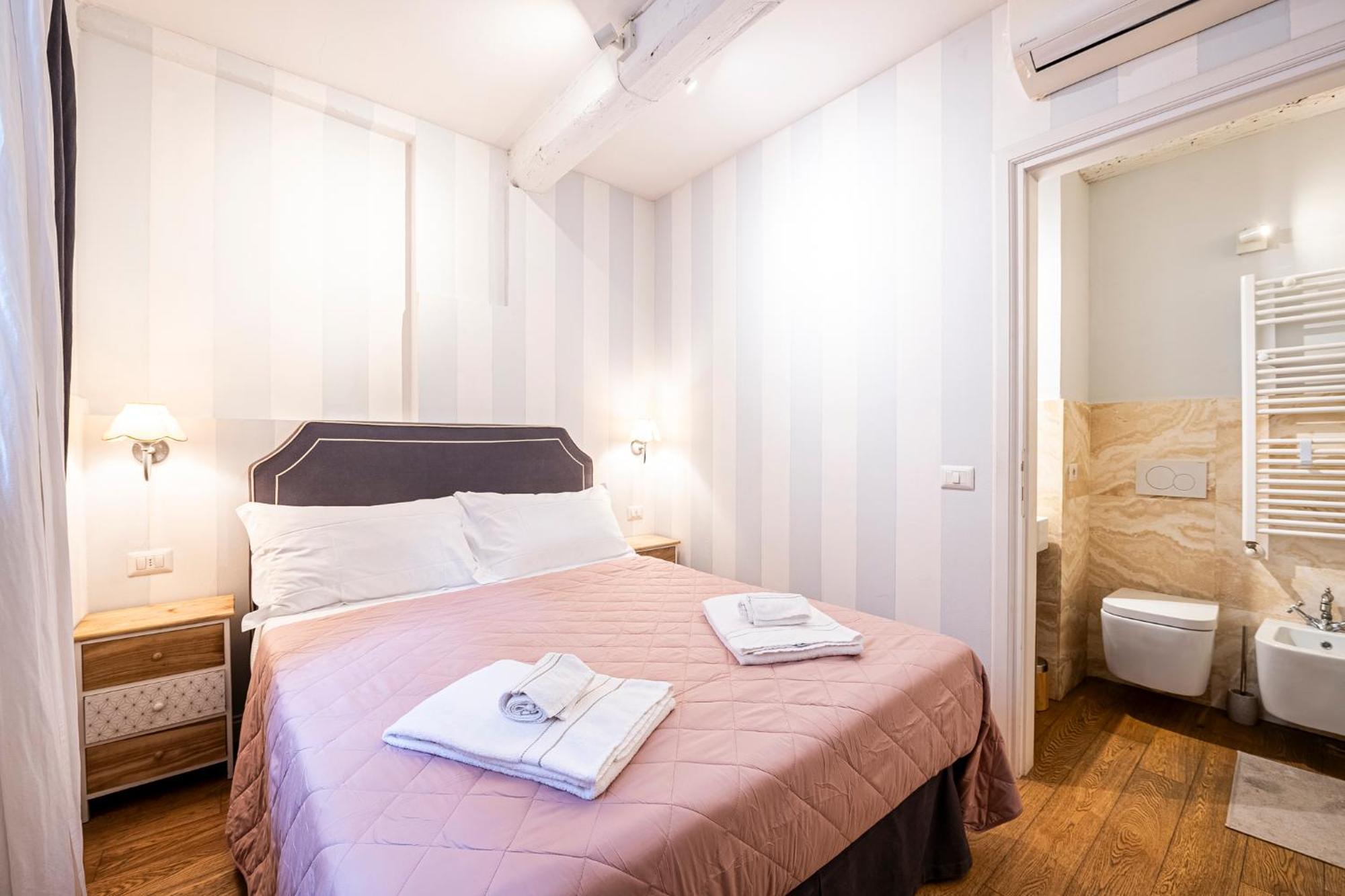 Suite In Pz. Michelangelo: Due Camere Con Due Bagni 佛罗伦萨 外观 照片
