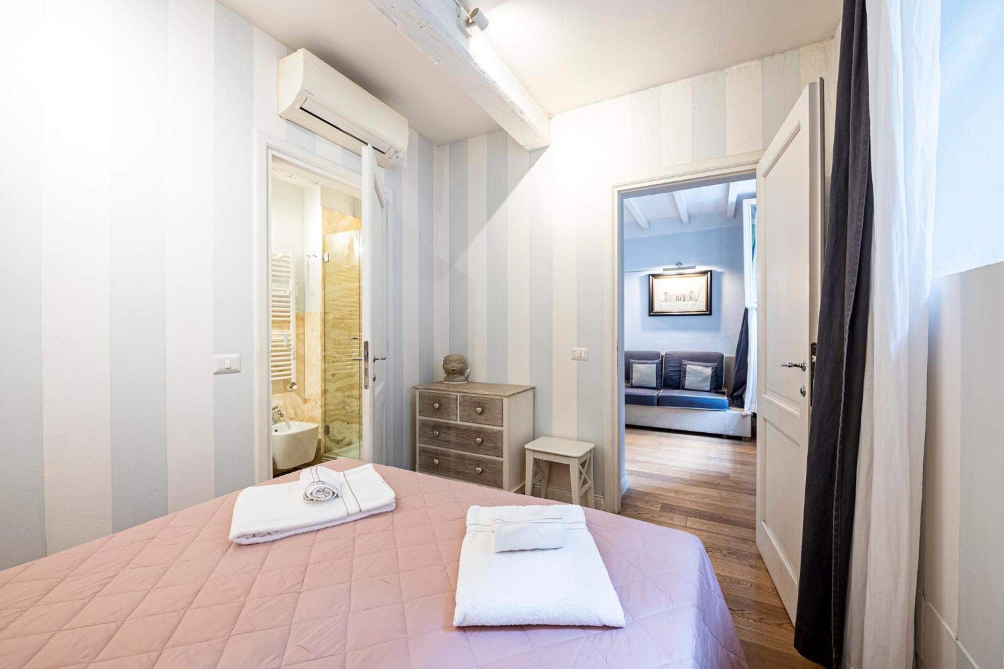 Suite In Pz. Michelangelo: Due Camere Con Due Bagni 佛罗伦萨 外观 照片